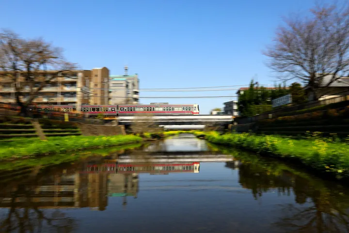 車橋下よりの写真