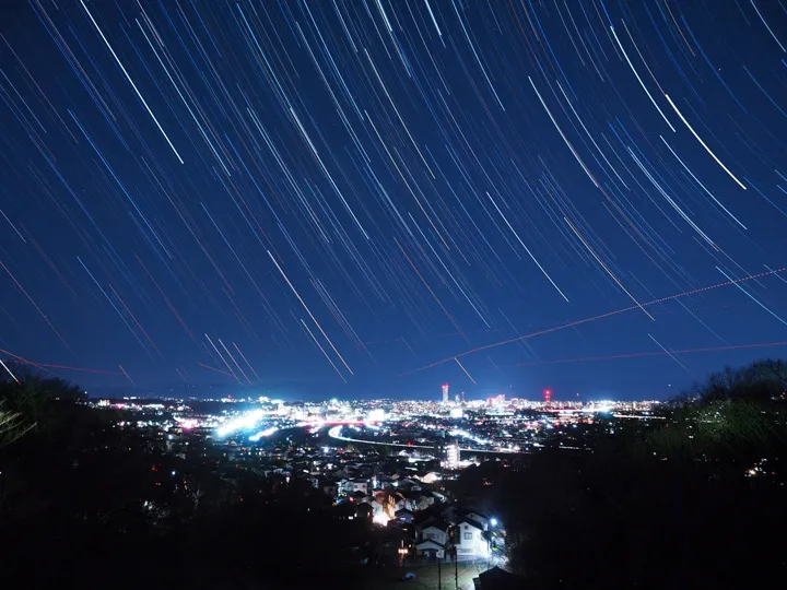 桑都に降る星々の写真